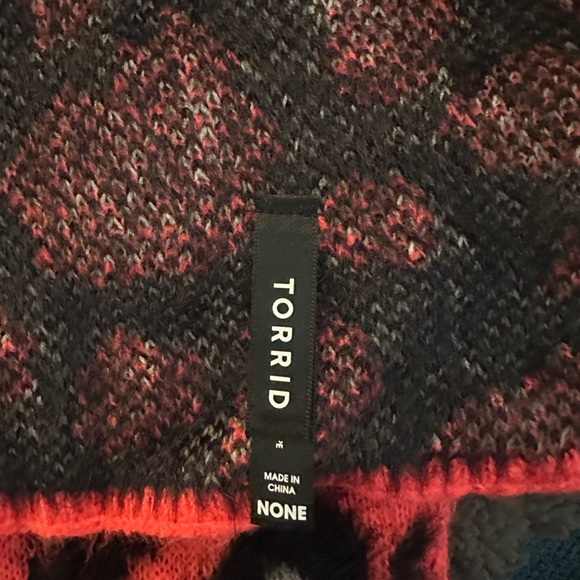 Torrid hat and scarf - Picture 3 of 3